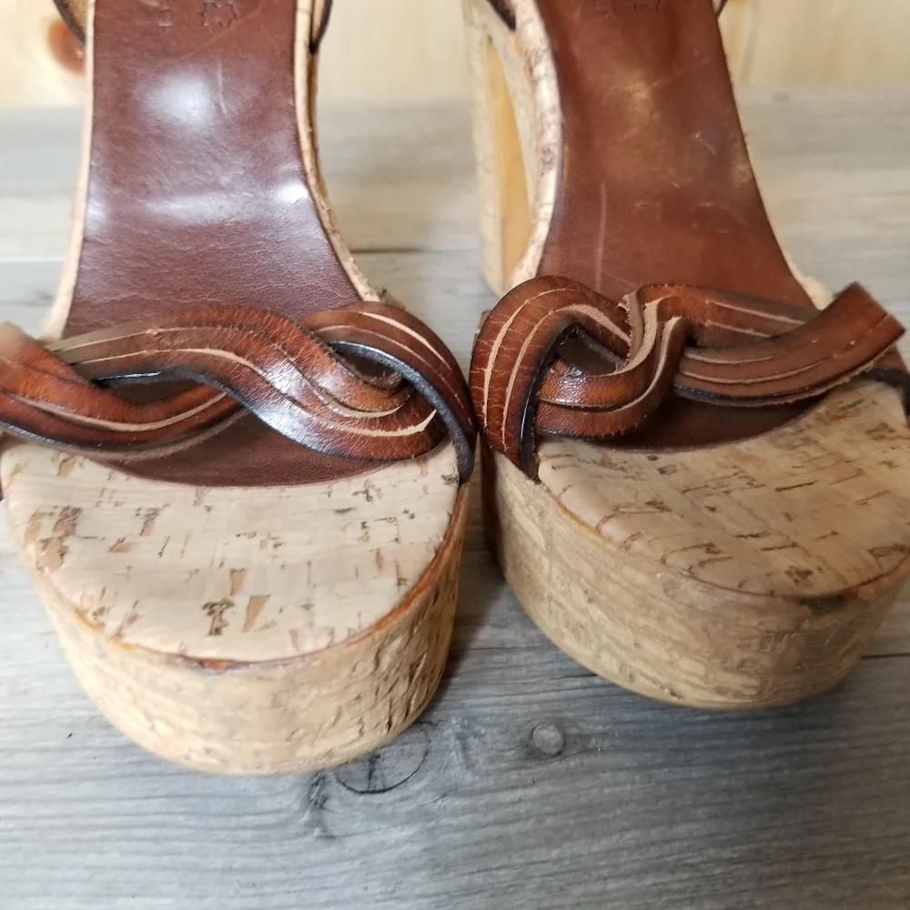 Kokka Leather Handmade Faux Wood/Cork Platform Heel Sandals